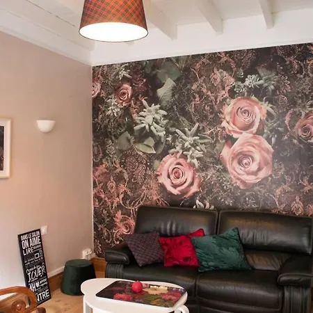 De La Belle Roze Nyaraló