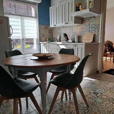 De La Belle Roze Nyaraló *